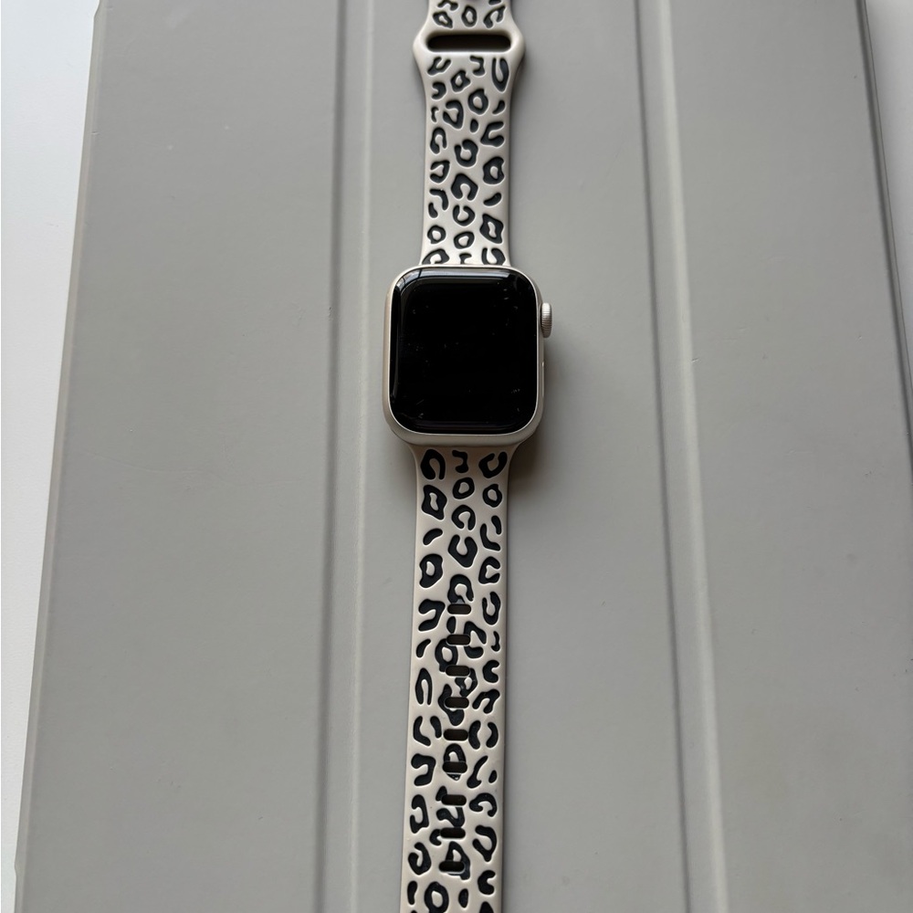 Apple Watch - Series 9 - 41mm - Starlight